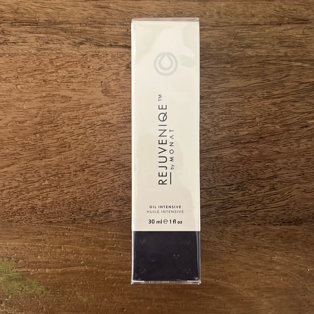 Rejuveniqe by Monat oil intensive